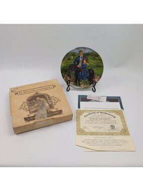 The Edwin M. Knowles China Co.-Bonnie & Rhett Plate-#4595C Gone with the Wind
